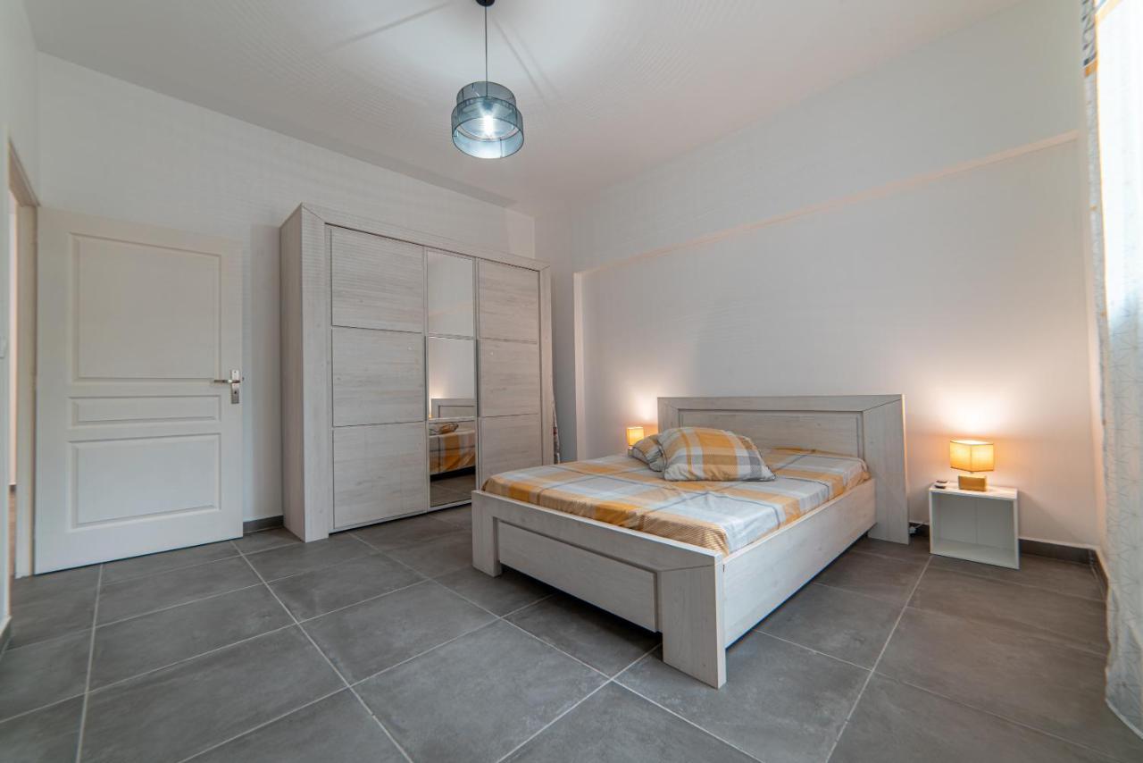 Promo ! Charmant Havre De Paix Ventile En Campagne Ле-Гозье Экстерьер фото